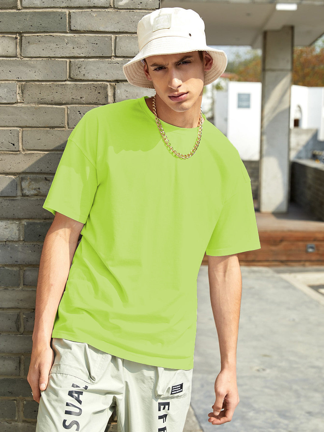KOTTY Solid Men Round Neck Green T-Shirt