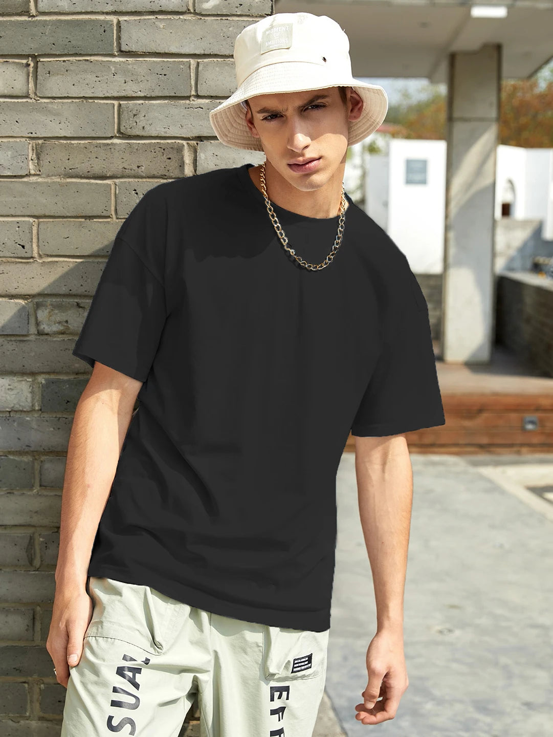 KOTTY Solid Men Round Neck Black T-Shirt