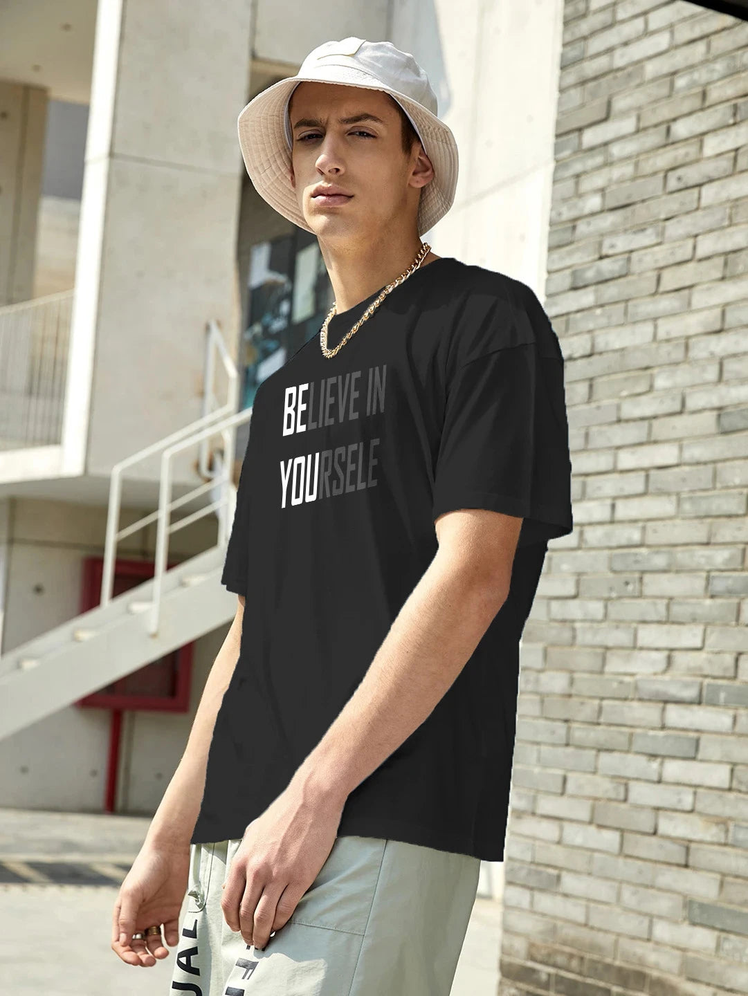 KOTTY Printed Men Round Neck Black T-Shirt