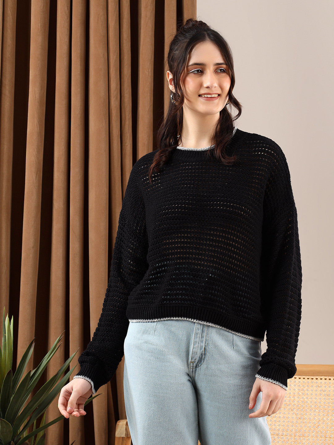KOTTY Solid Round Neck Casual Women Black Sweater