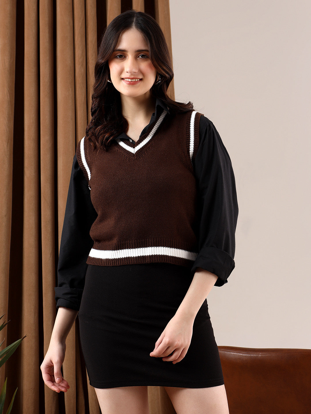 KOTTY Printed V Neck Casual Women Brown Sweater