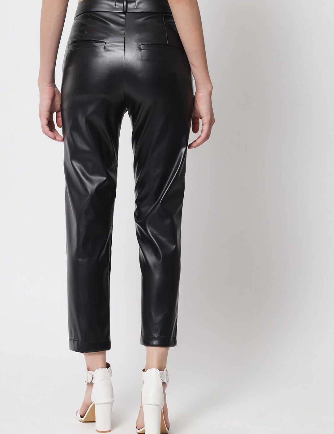 Kotty Women Black Relaxed Straight Fit Trousers