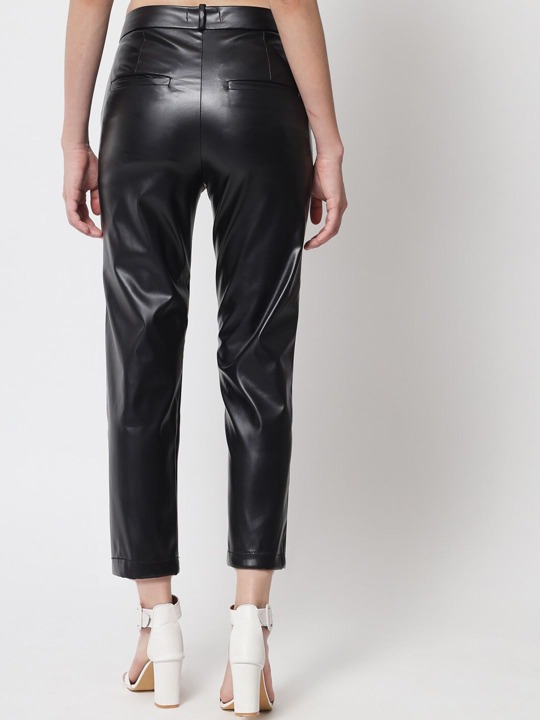 Kotty Women Black Relaxed Straight Fit Trousers