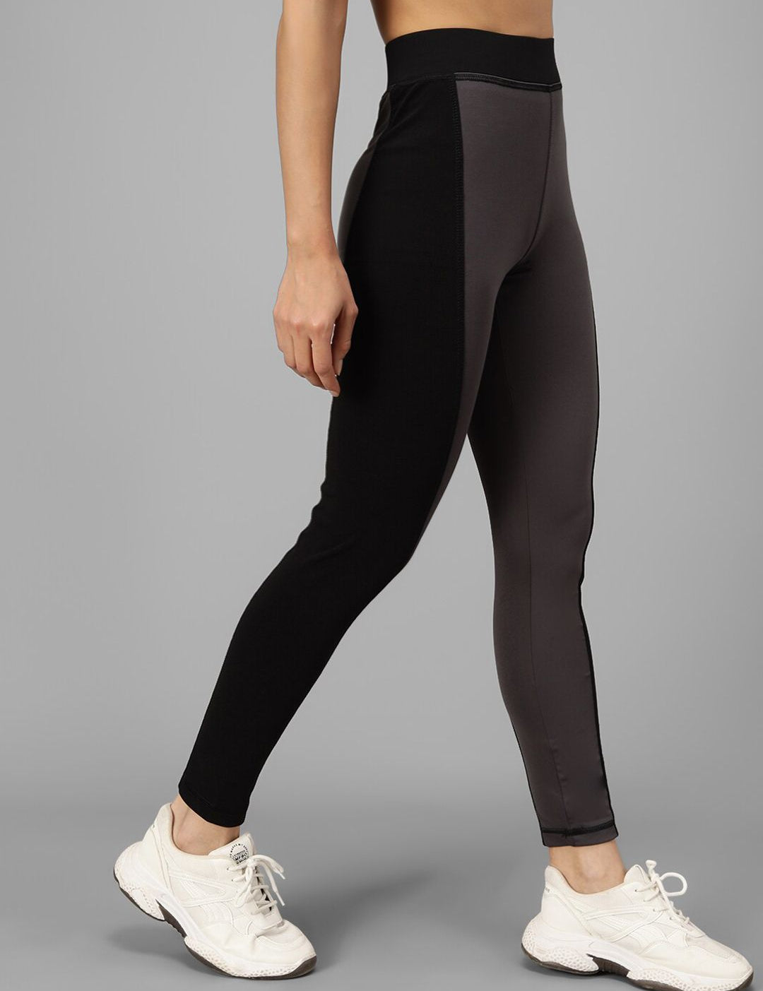 Kotty Women Grey & Black Colourblocked Tights