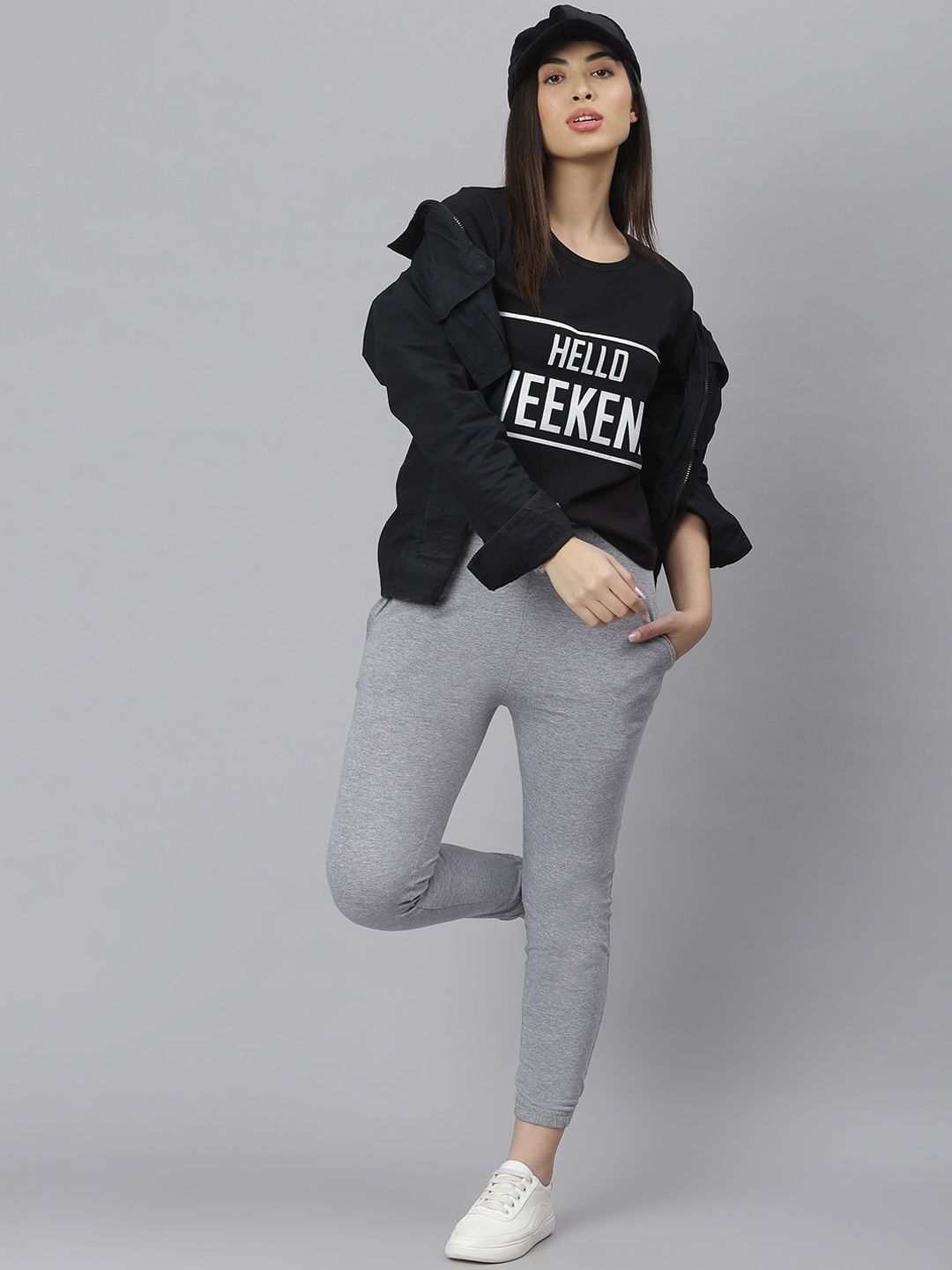 Kotty Women Grey Solid Straight-Fit Track Pants