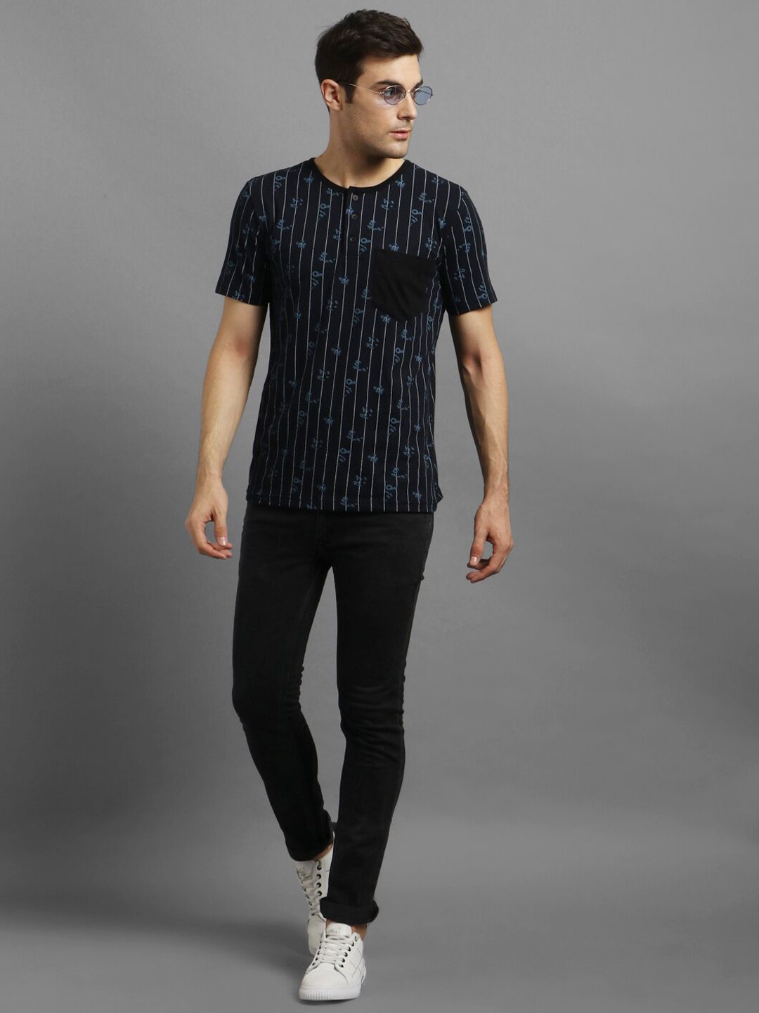 Kotty Men Navy Blue Striped V-Neck T-shirt