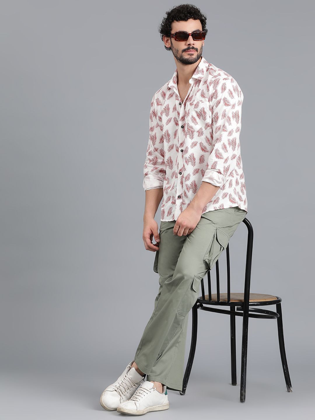 Kotty Men Spread Collar Floral Printed Casual Shirt