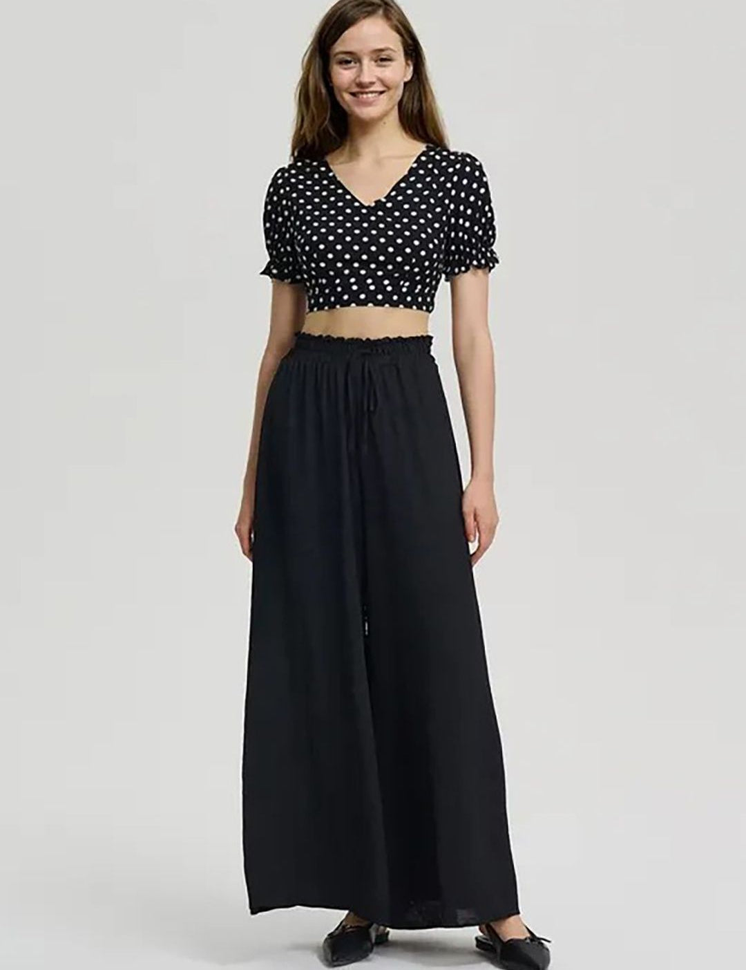 Kotty Women High-Rise Easy Wash Pleated Loose Fit Wide Leg Trousers