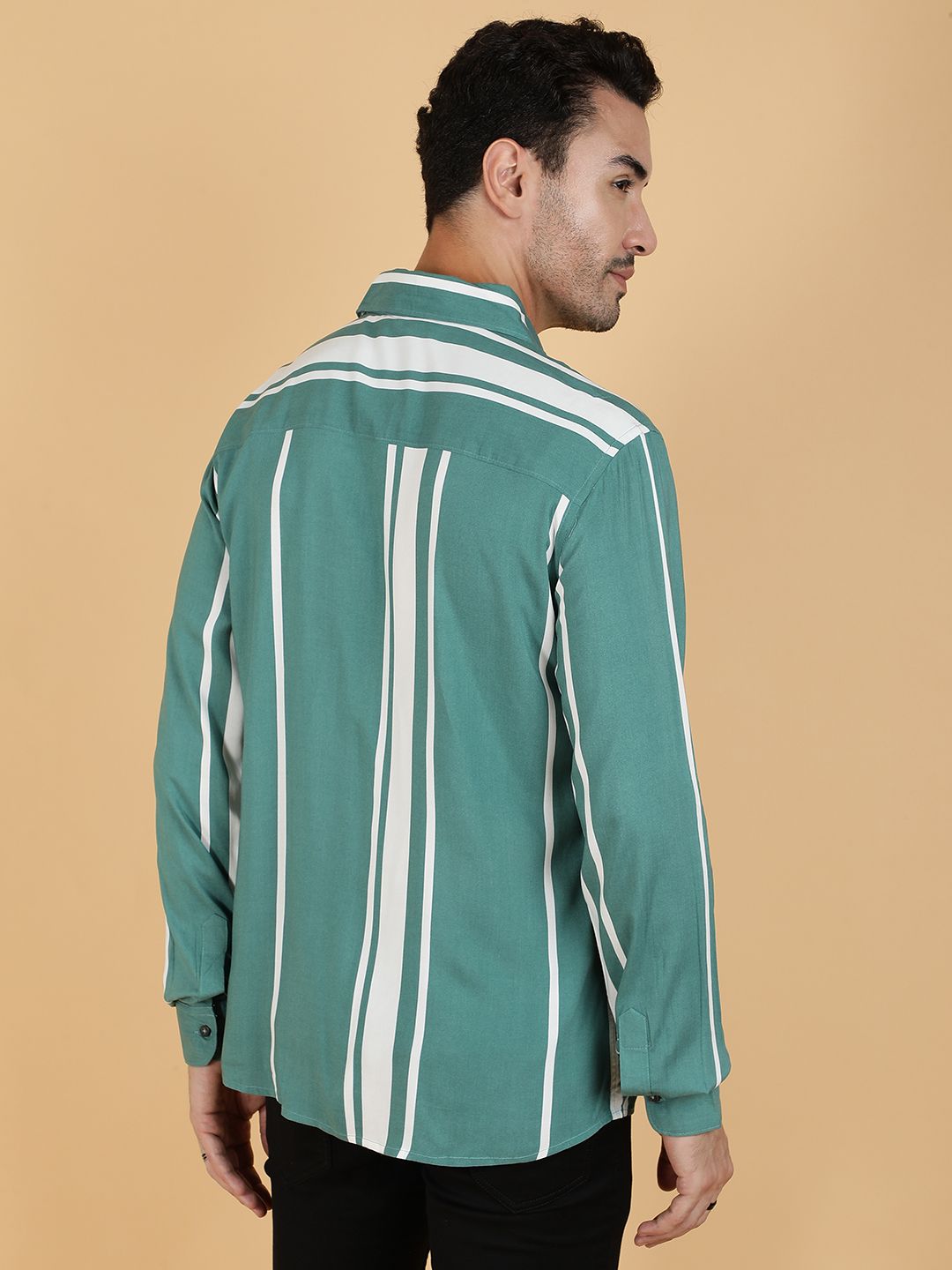 Kotty Men Relaxed Spread Collar Graphic Printed Cotton Casual Shirt