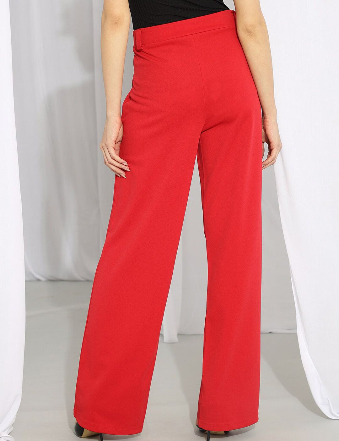 Kotty Women Relaxed High-Rise Straight Fit Trousers