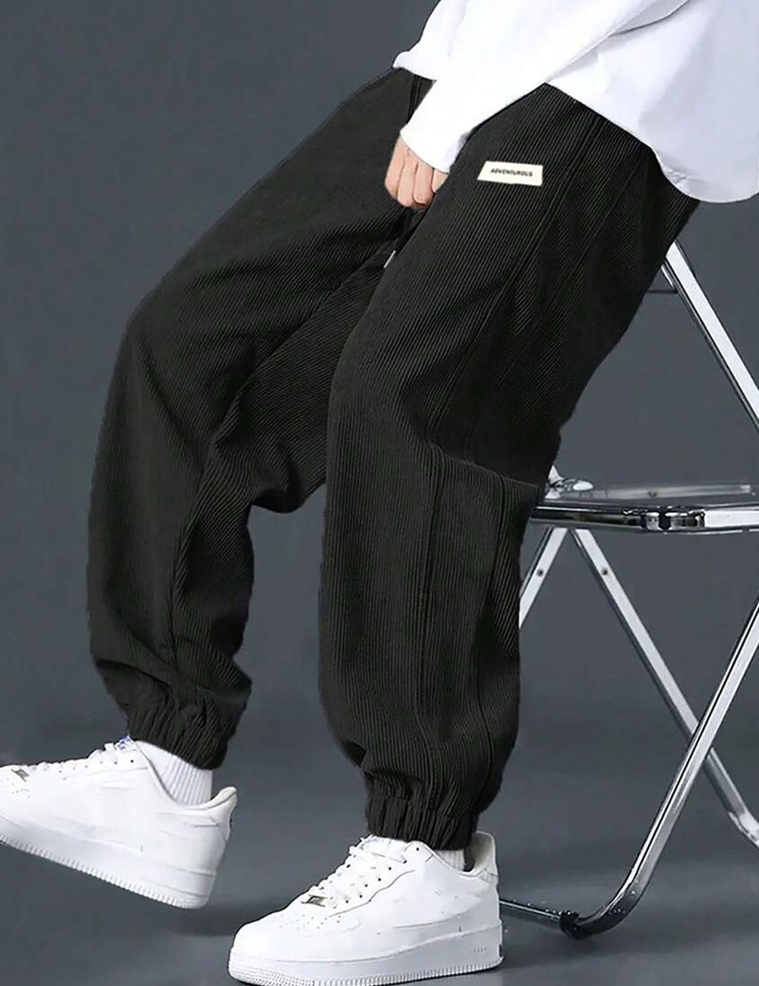 Kotty Men Relaxed High-Rise Corduroy Joggers Trousers