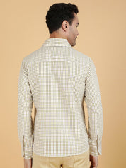 Kotty Men Relaxed Spread Collar Graphic Printed Casual Shirt