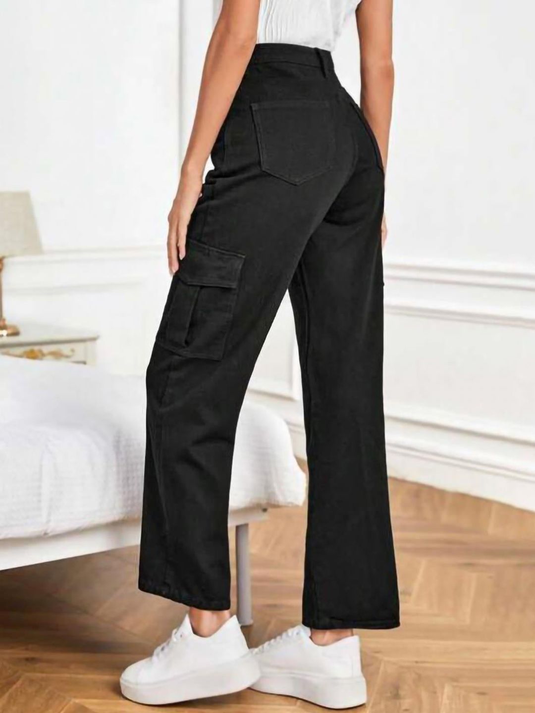 Kotty Women Black Jean Straight Fit High Rise Clean Look Stretchable Jeans