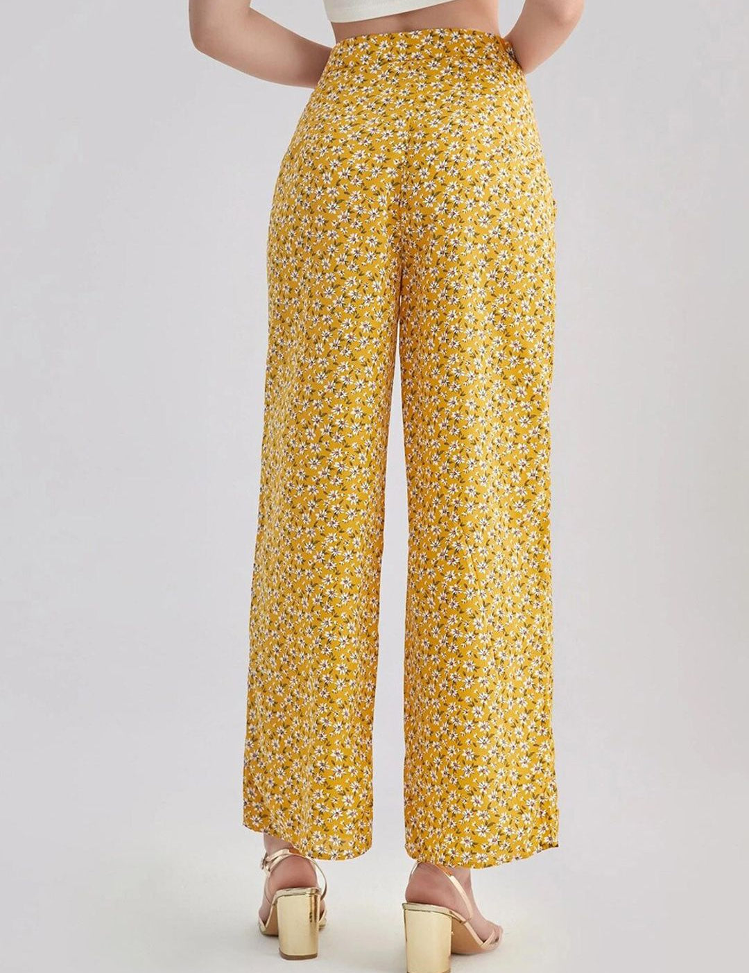 Kotty Women Multicoloured Floral Printed Relaxed High-Rise Easy Wash Trousers