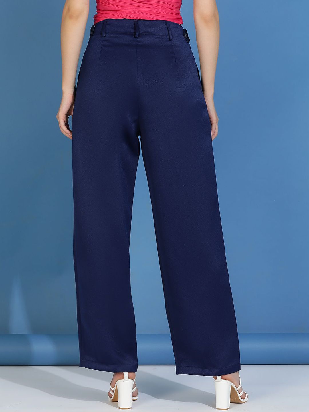 Kotty Women Relaxed Straight Fit High-Rise Easy Wash Pleated Trousers