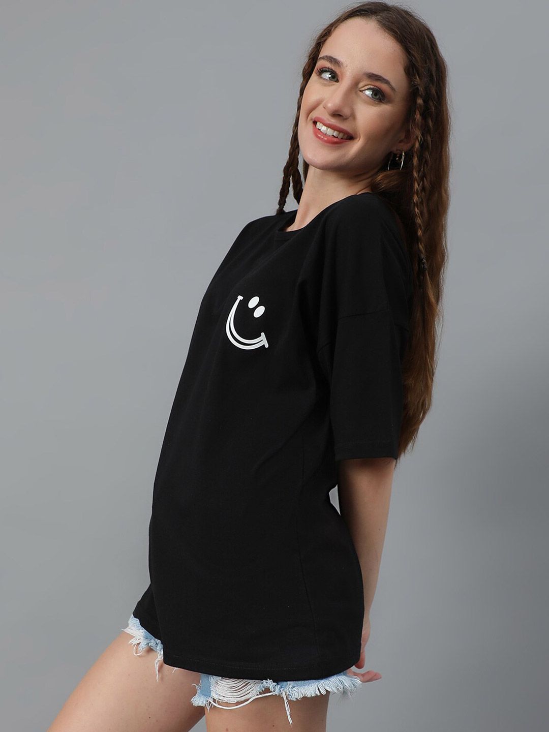 Kotty Graphic Printed Round Neck  Drop-Shoulder Sleeves Pure Cotton Oversized T-shirt