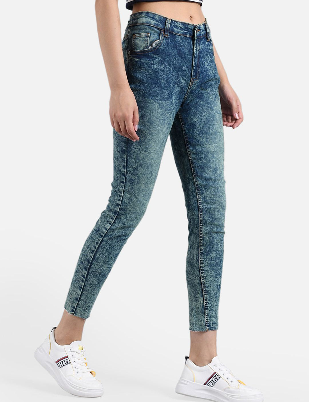 Kotty Women Blue Skinny Fit Mid-Rise Bleached Jeans
