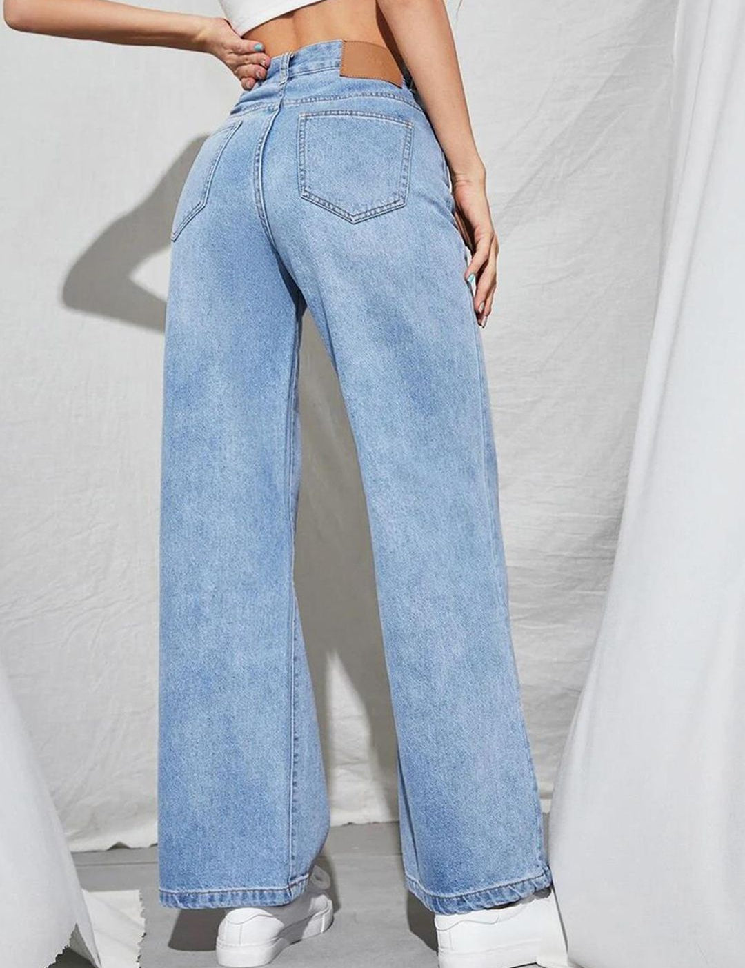 Kotty Women Blue Jean Straight Fit High-Rise Clean Look Stretchable Jeans