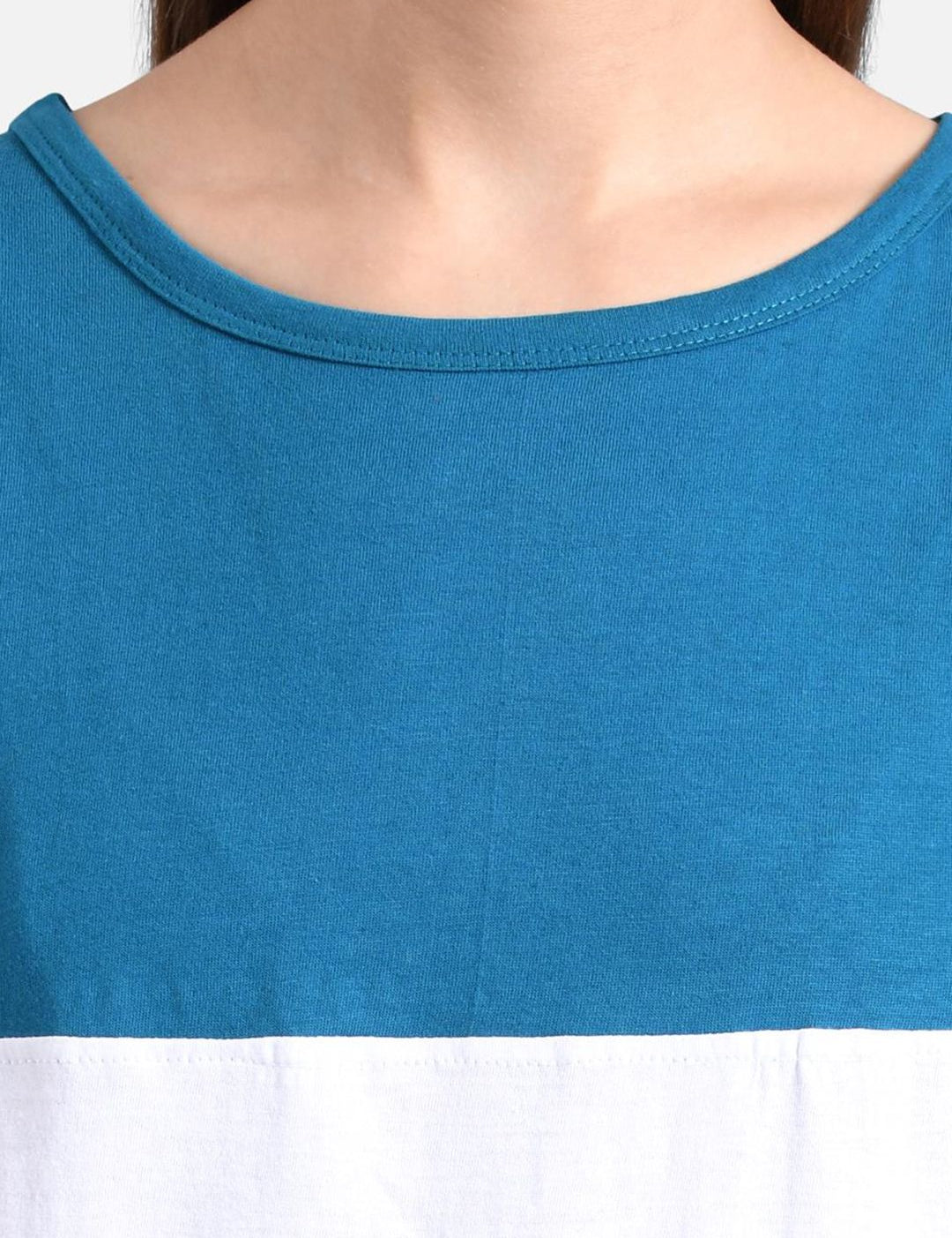 Kotty Women White & Blue Colourblocked V-Neck T-shirt