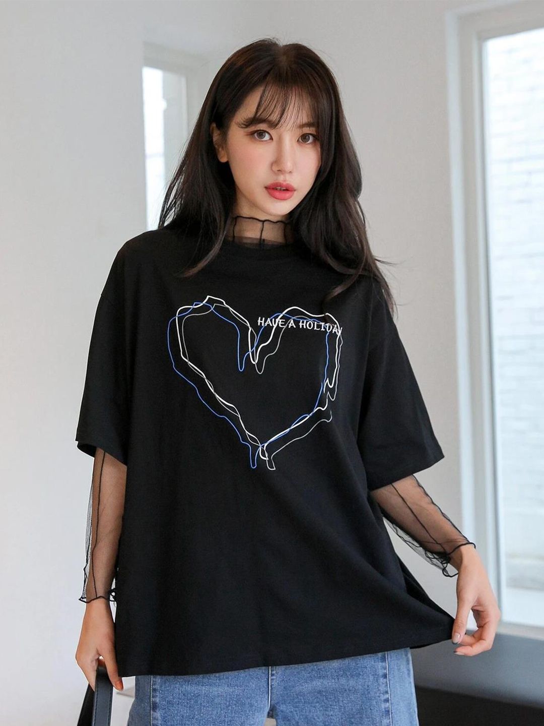 Kotty Graphic Printed Drop Shoulder Sleeves Oversize Fit T-shirt