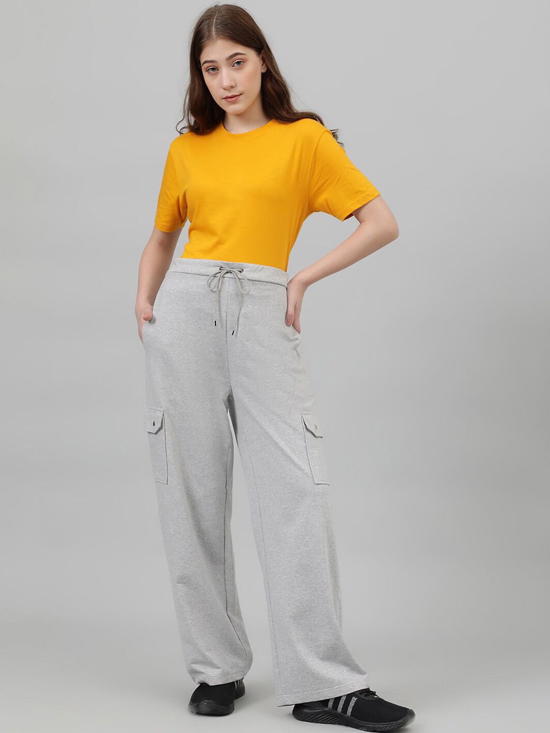 Kotty Women Grey Mid-Rise Straight-Fit Track Pants