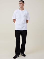 Kotty Men Black Jean Straight Fit Low-Rise Clean Look Stretchable Jeans