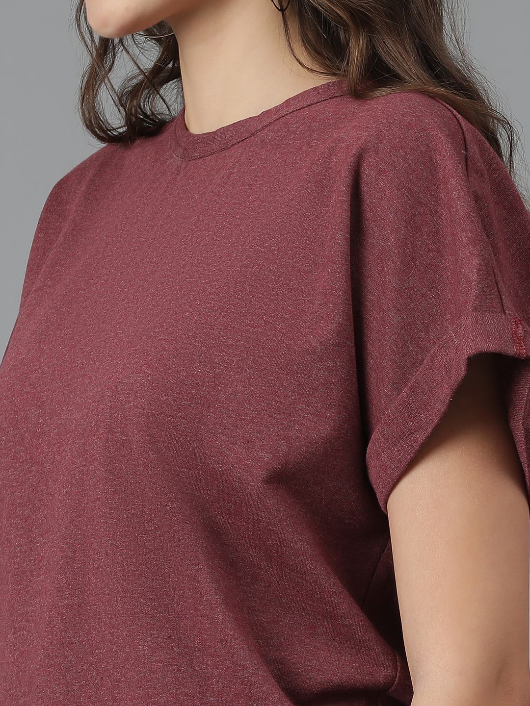 Kotty Extended Sleeves T-shirt
