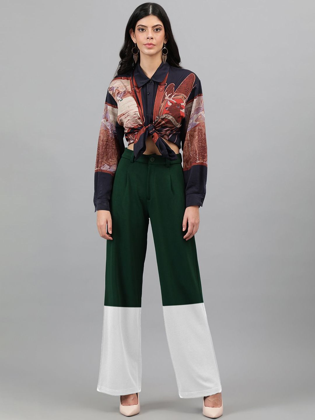 Kotty Women Colourblocked Relaxed Straight Fit High-Rise Easy Wash Pleated Trousers