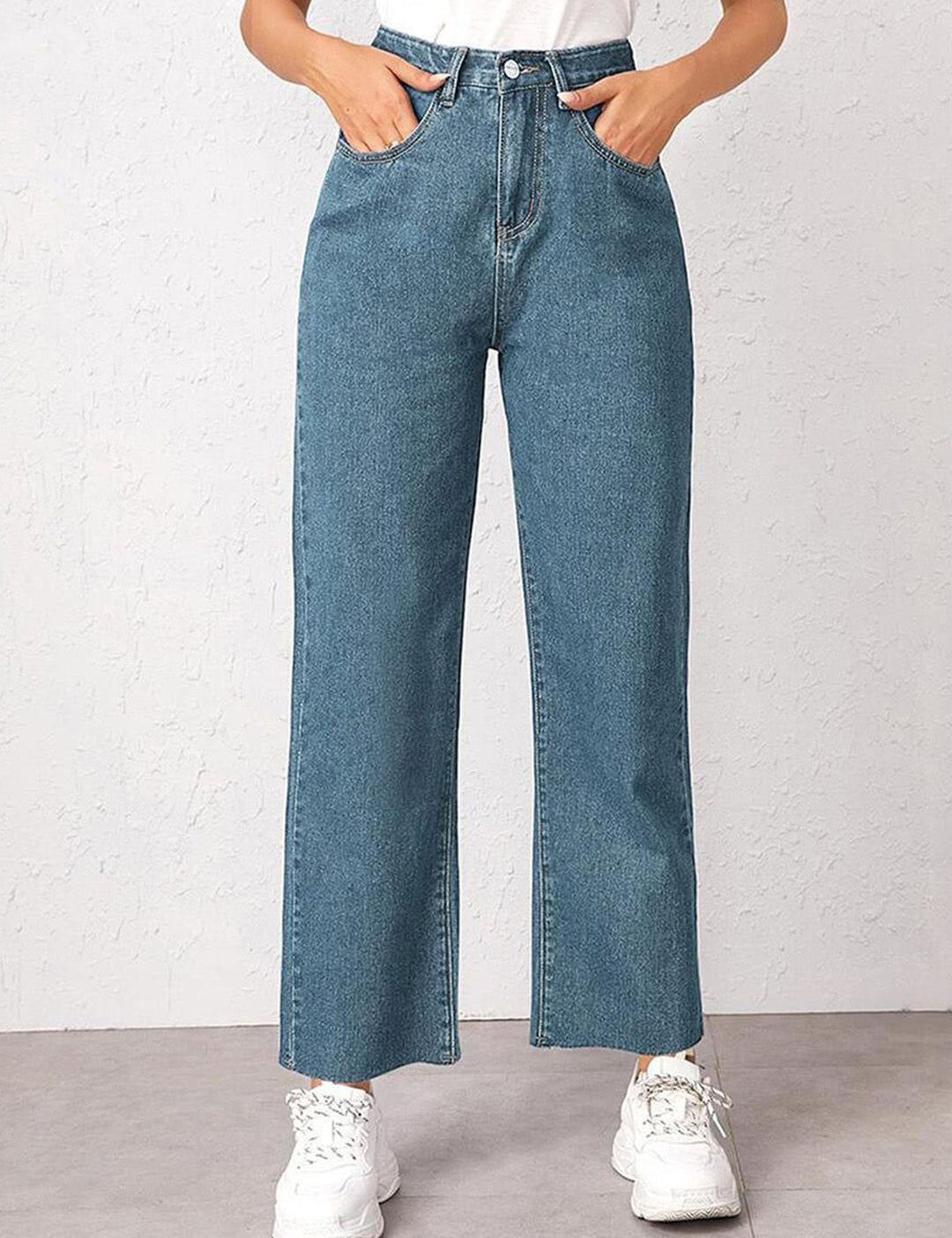 Kotty Women Straight Fit High-Rise Stretchable Cropped Jeans