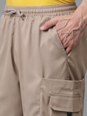 Kotty Men Low-Rise Cargo Shorts