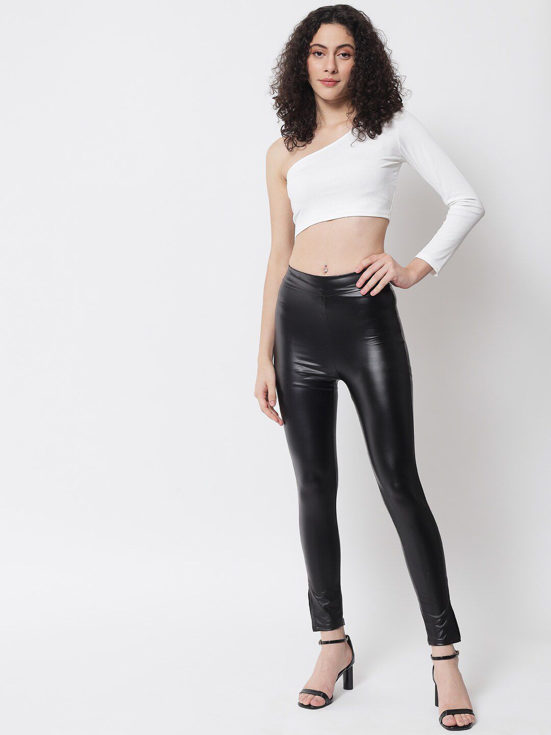 Kotty Women Black Relaxed Skinny Fit Trousers