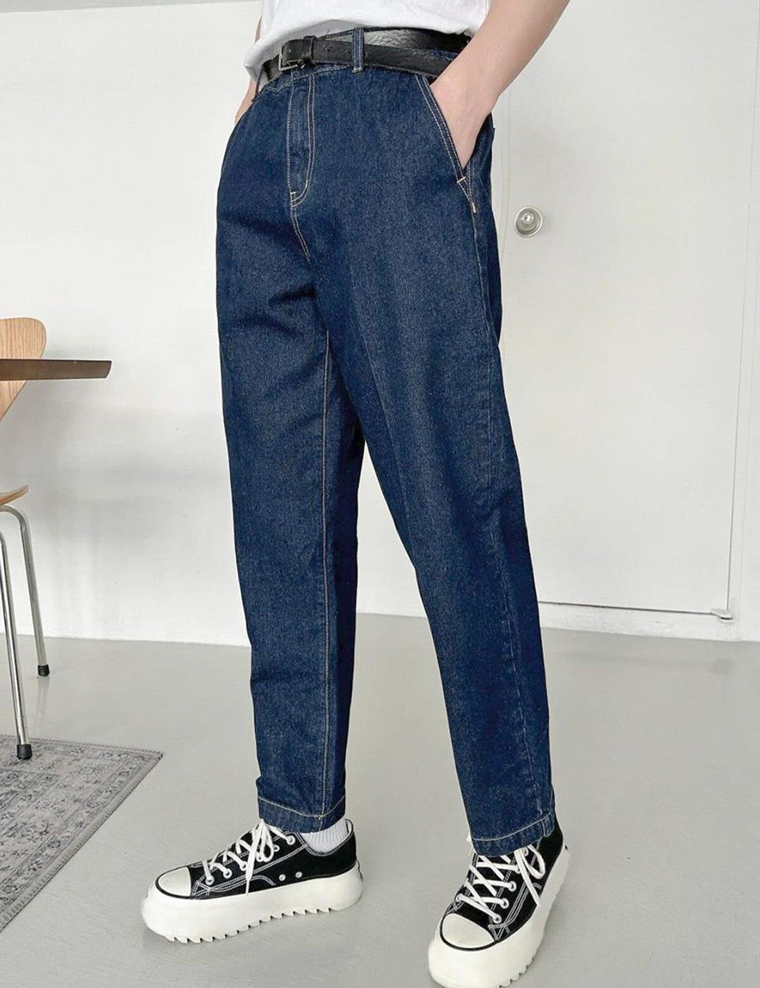 Kotty Men Slim Fit Low-Rise Clean Look Stretchable Cotton Jeans