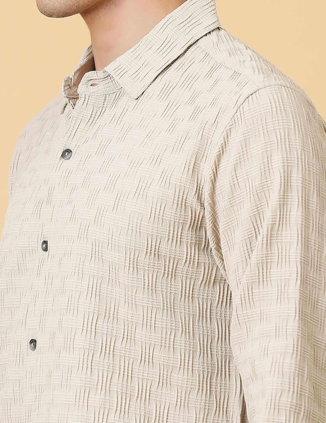 Kotty Men Relaxed Spread Collar Solid Casual Shirt