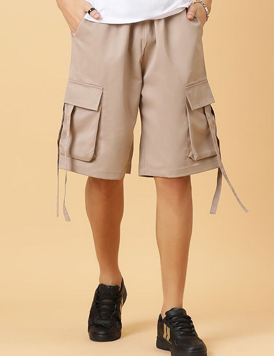 Kotty Men Low-Rise Cargo Shorts
