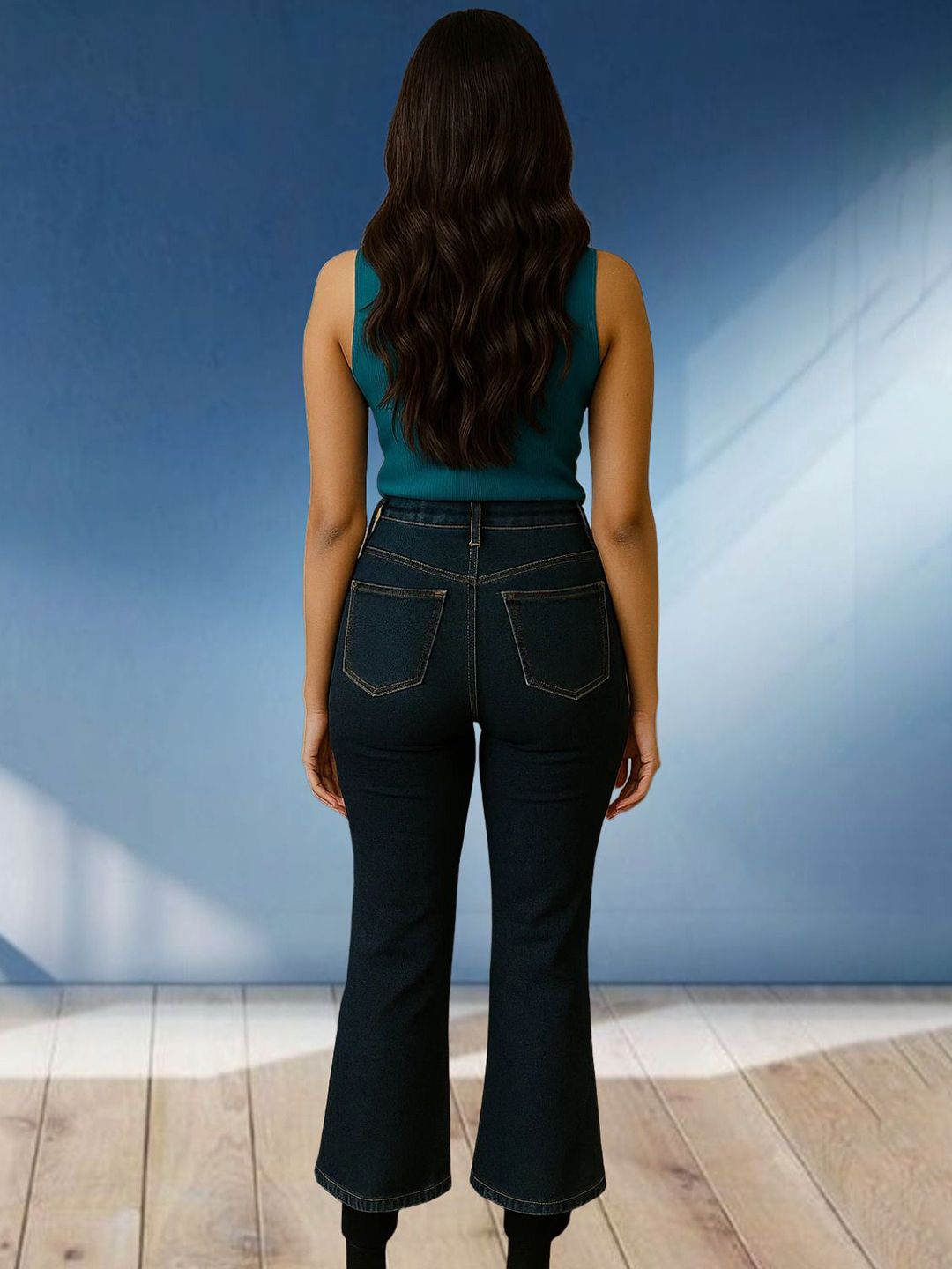 Kotty Women Relaxed Fit High-Rise Mildly Distressed Stretchable Jeans