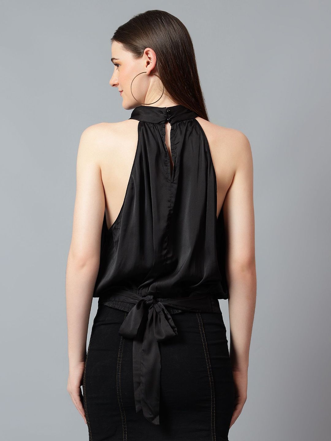 Kotty Women Solid Halter Neck Top