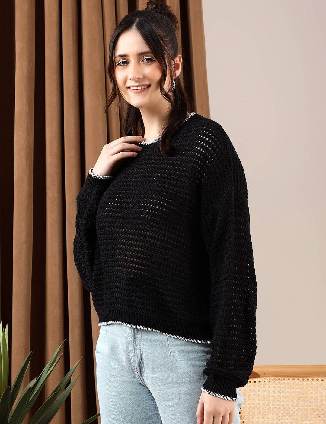 Kotty Women Round Neck Sweater Vest