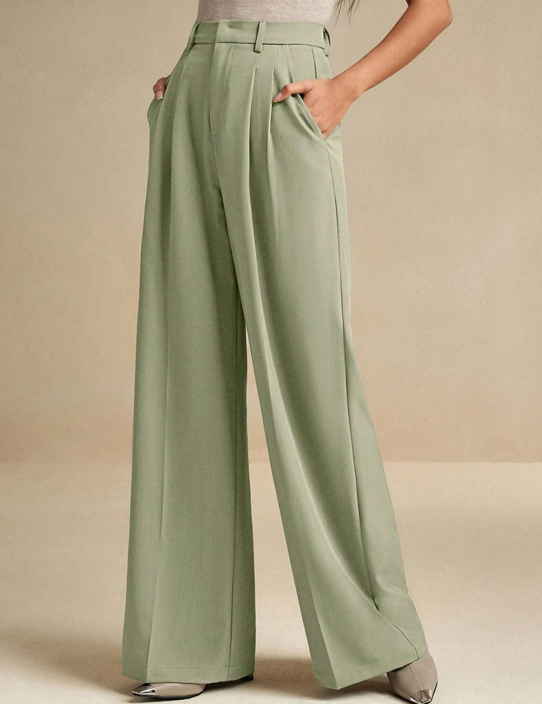 Kotty Women Relaxed Straight Leg High-Rise Pleated Trousers