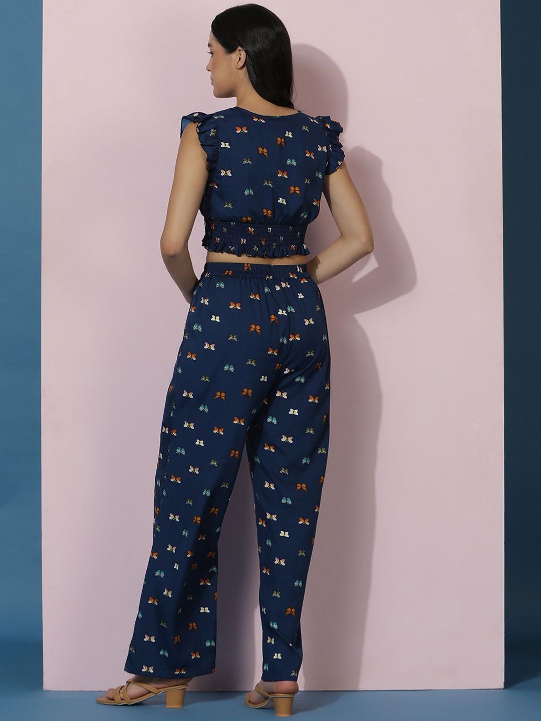 Kotty Printed V-Neck Top With Trousers