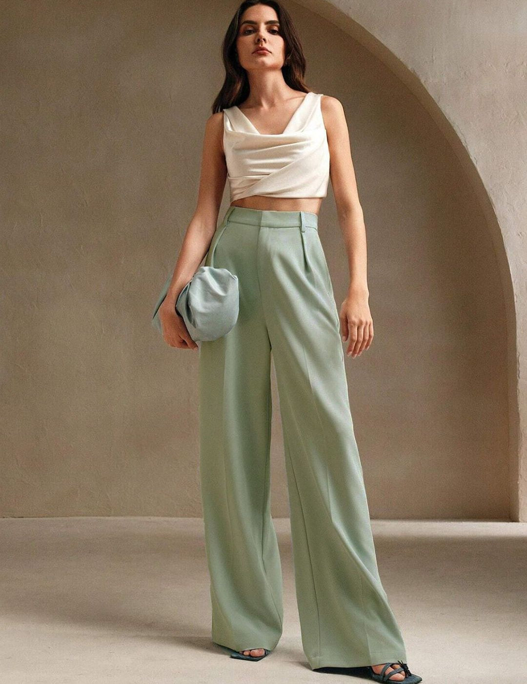 Kotty Women Relaxed Straight Leg High-Rise Pleated Trousers