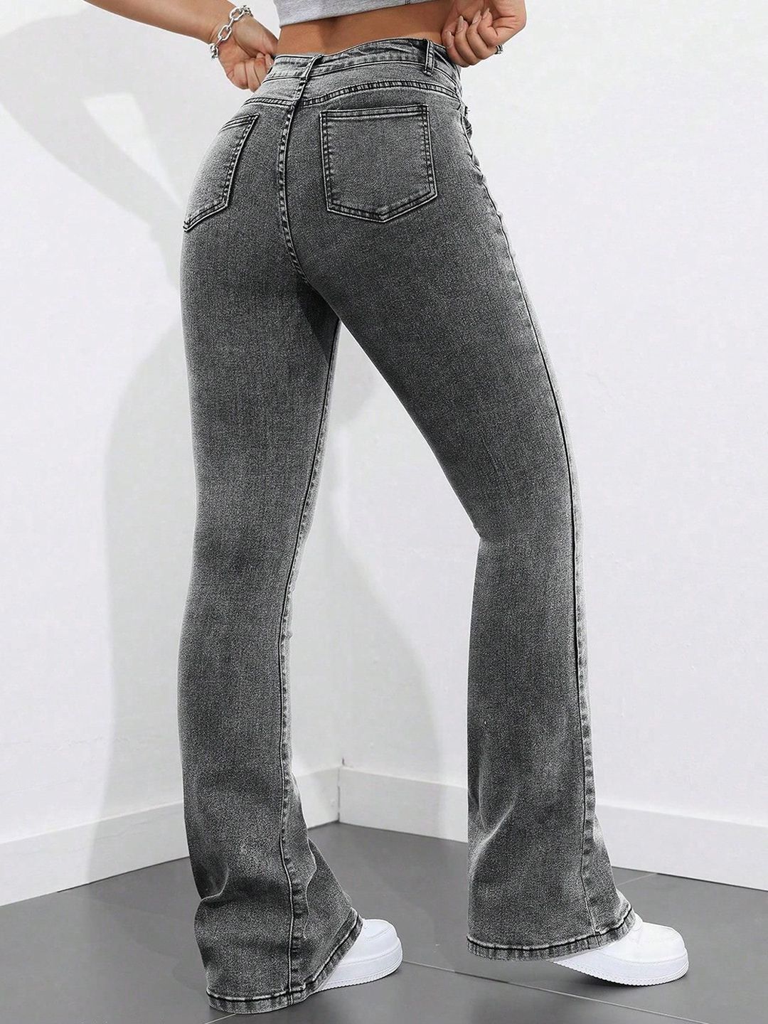 Kotty Women Flared High-Rise Stretchable Jeans