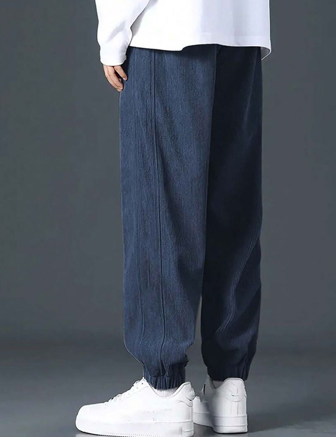 Kotty Men Relaxed High-Rise Corduroy Joggers Trousers