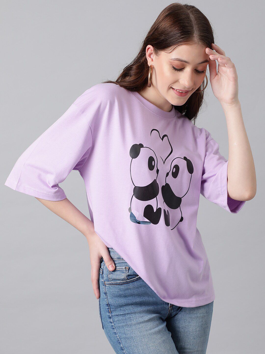 Kotty Graphic Printed Drop-Shoulder Sleeves Oversized T-shirt