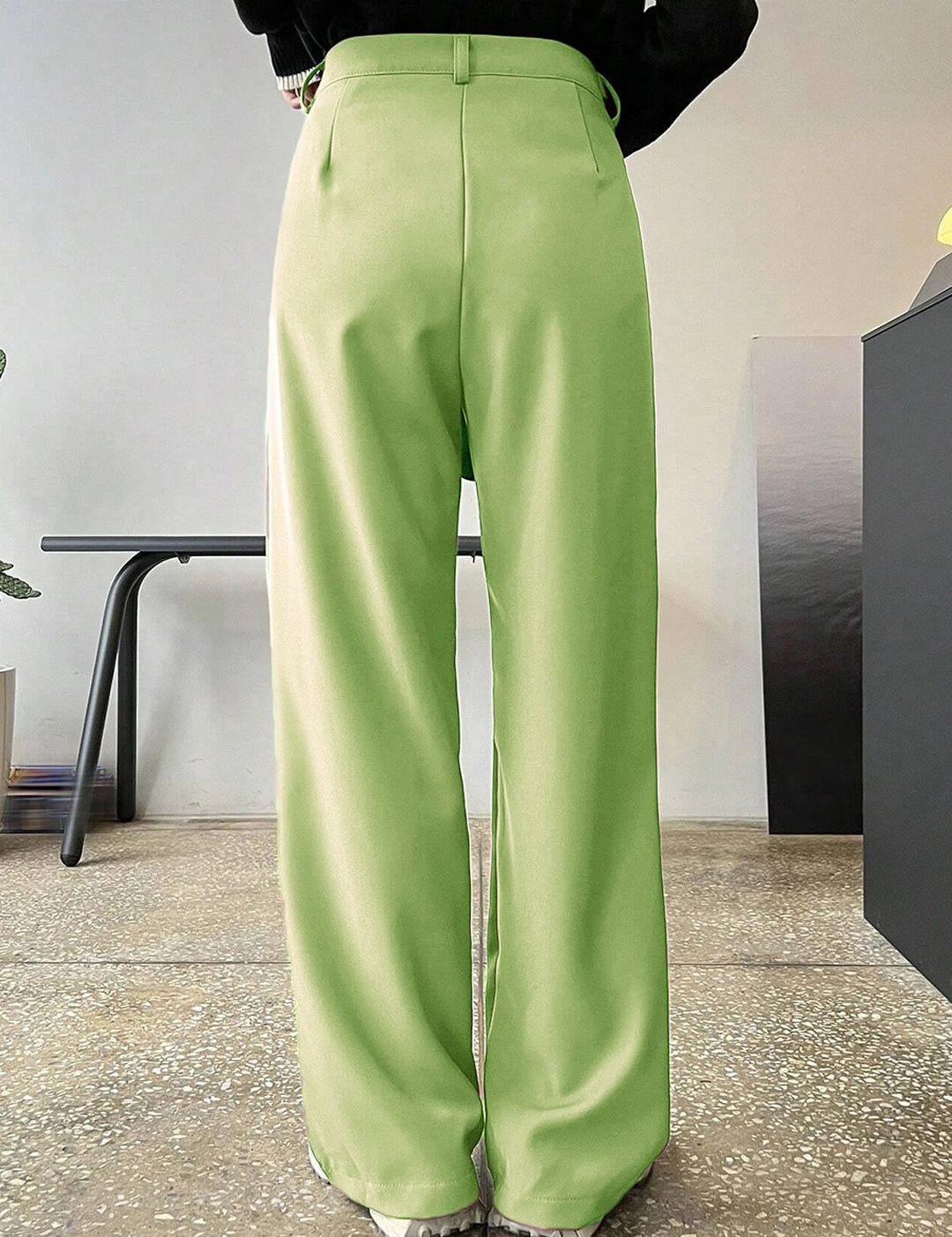 Kotty Women Easy Wash Pleated Mid-Rise Parallel Trousers