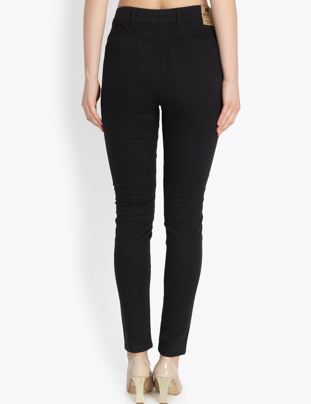 Kotty Women Black Skinny Fit High-Rise Clean Look Stretchable Jeans