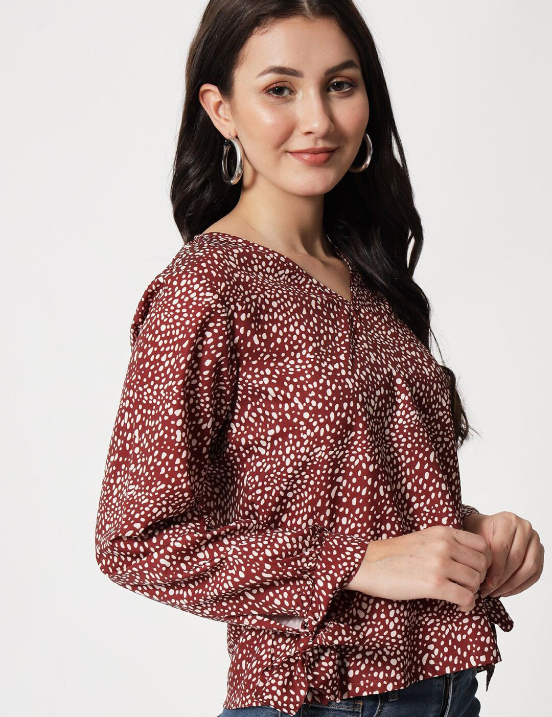 Kotty Abstract Printed V-Neck Crepe Top