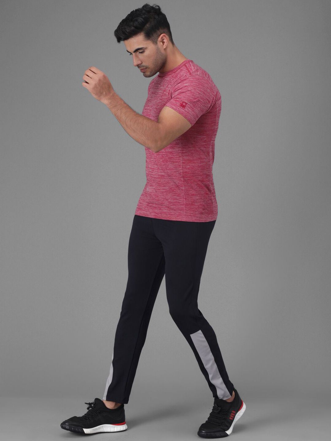 Kotty Men Black Solid Slim Fit Track Pants