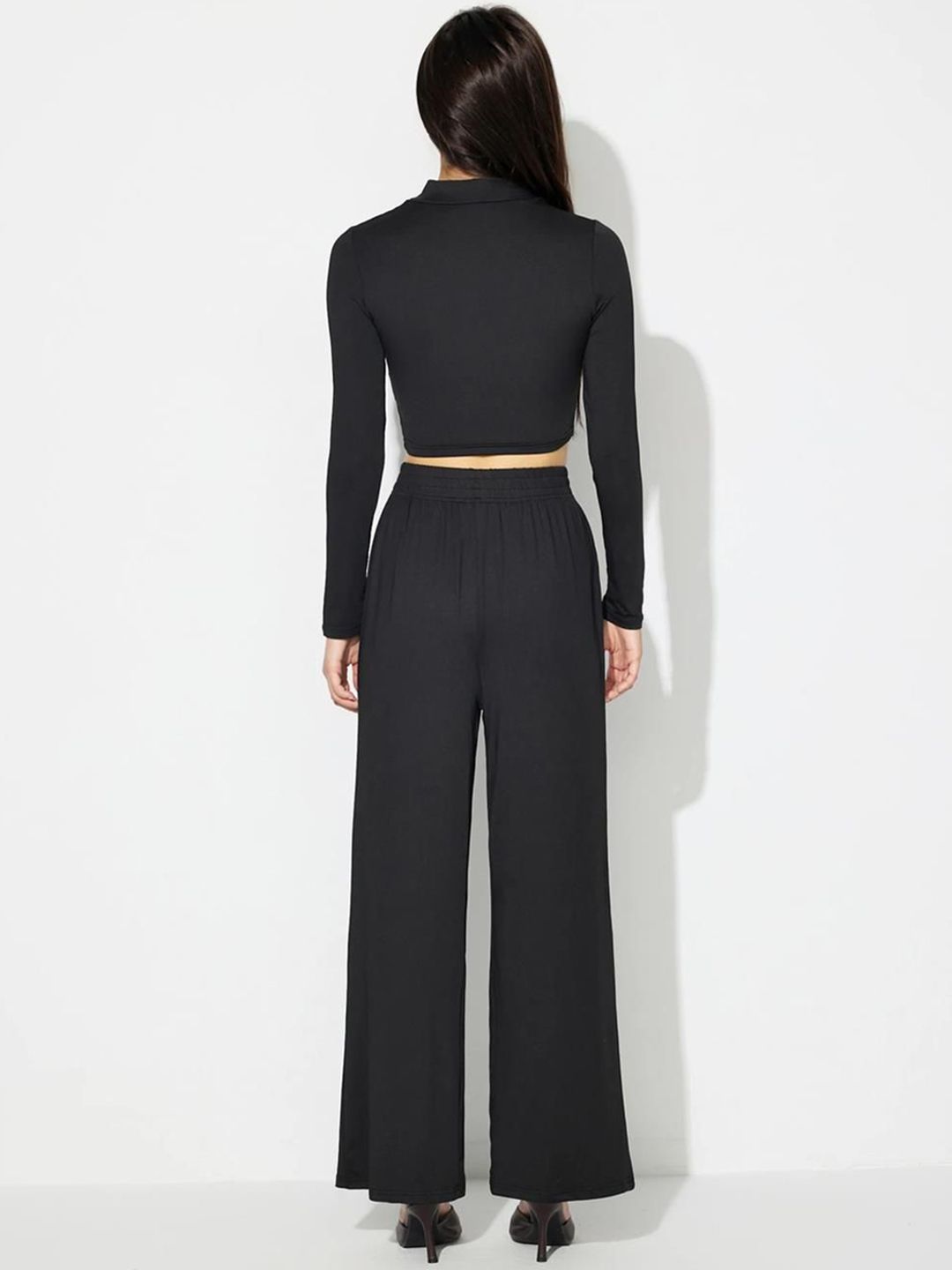 Kotty Black Round Neck Crop Top With Trouser