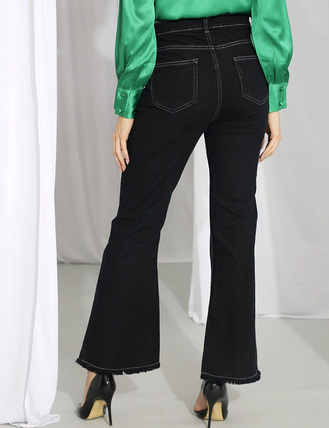 Kotty Women Black Bootcut High-Rise Stretchable Jeans