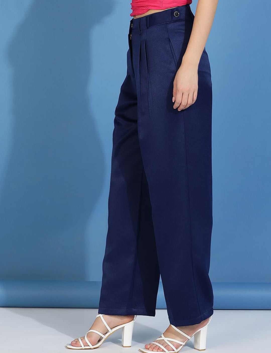 Kotty Women Relaxed Straight Fit High-Rise Easy Wash Pleated Trousers